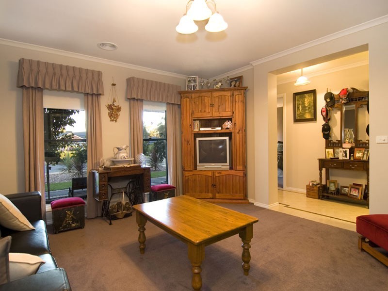 23 Alexander Close, Strathfieldsaye VIC 3551