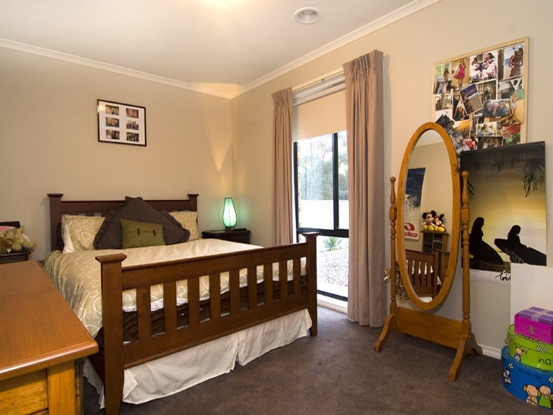 23 Alexander Close, Strathfieldsaye VIC 3551