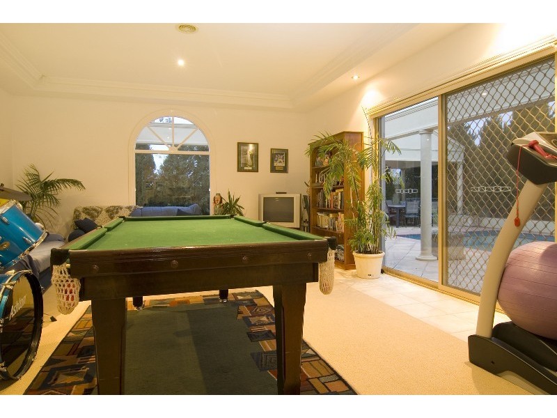 27 Chelsea Boulevard, Strathdale VIC 3550