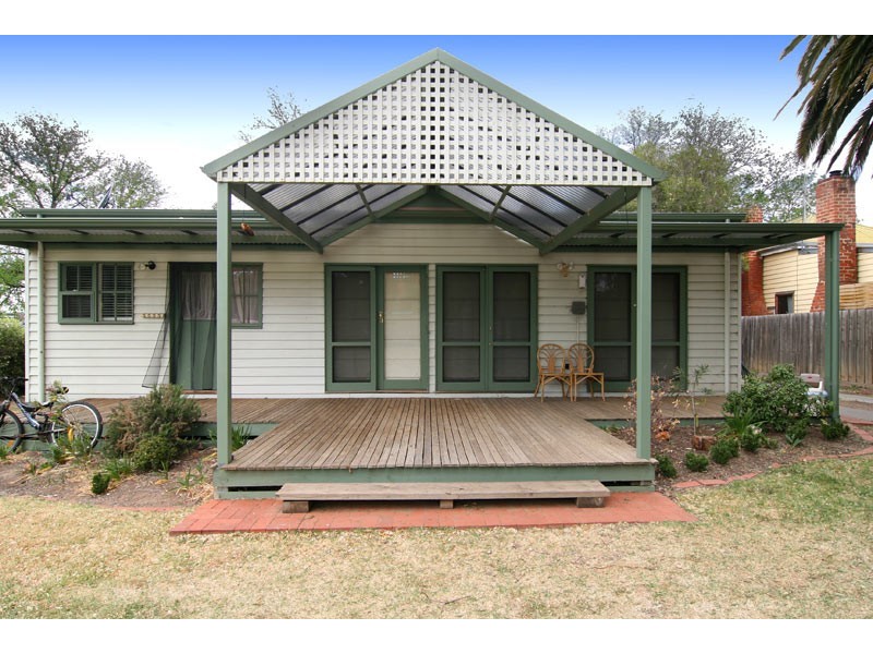 14 Mackenzie Street West, Golden Square VIC 3555