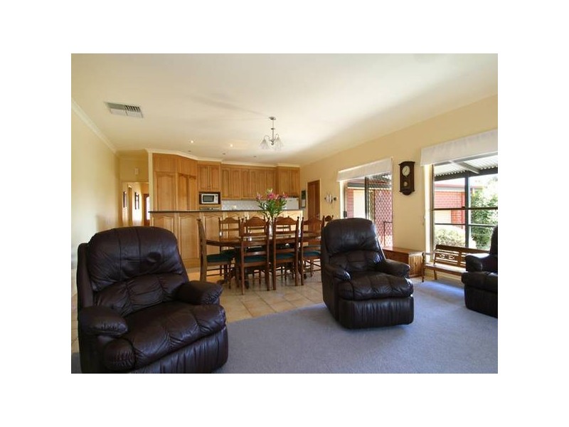 47 Keogh Drive, Spring Gully VIC 3550