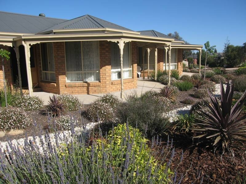 24 Alexander Close, Strathfieldsaye VIC 3551