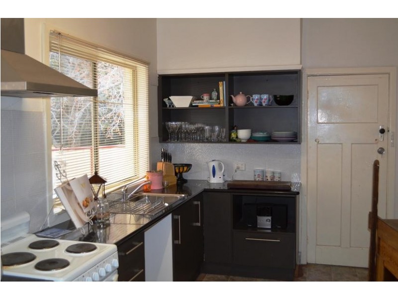 3 Ewing Avenue, Flora Hill VIC 3550