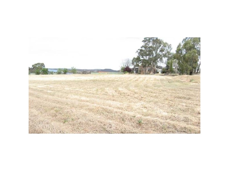 101 Mistletoe Street, Golden Square VIC 3555