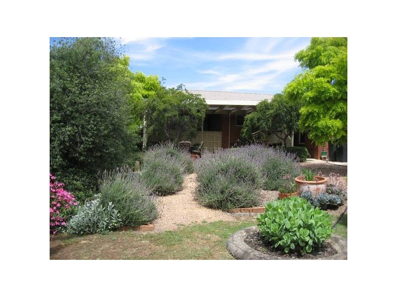 17 Hines Court, Kangaroo Flat VIC 3555