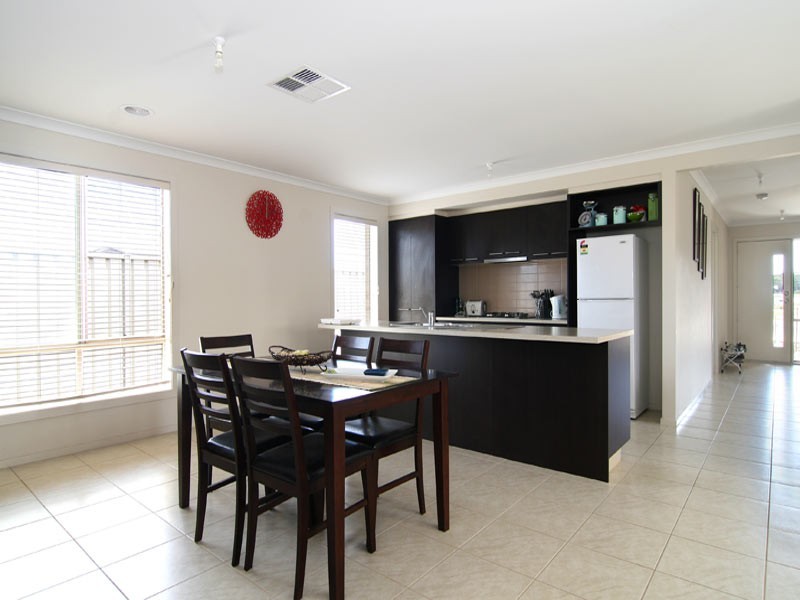 17 Lorikeet Drive, Epsom VIC 3551