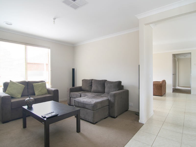 17 Lorikeet Drive, Epsom VIC 3551