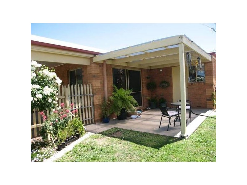 6 Julie Court, Kangaroo Flat VIC 3555