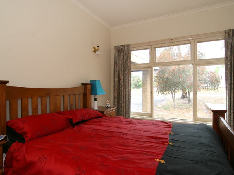 2 Guidice Street, Golden Square VIC 3555