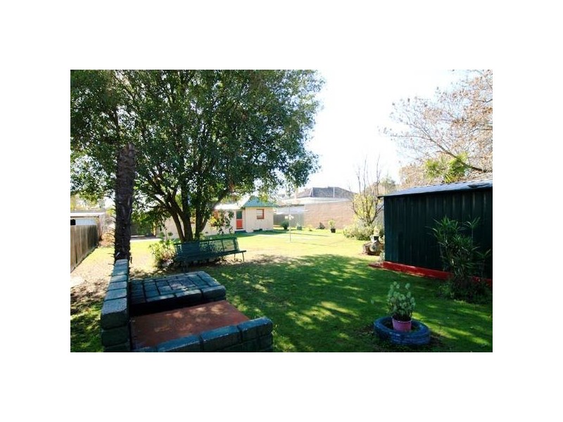 24 Ewing Avenue, Flora Hill VIC 3550