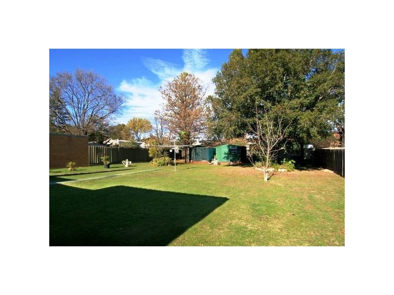 24 Ewing Avenue, Flora Hill VIC 3550