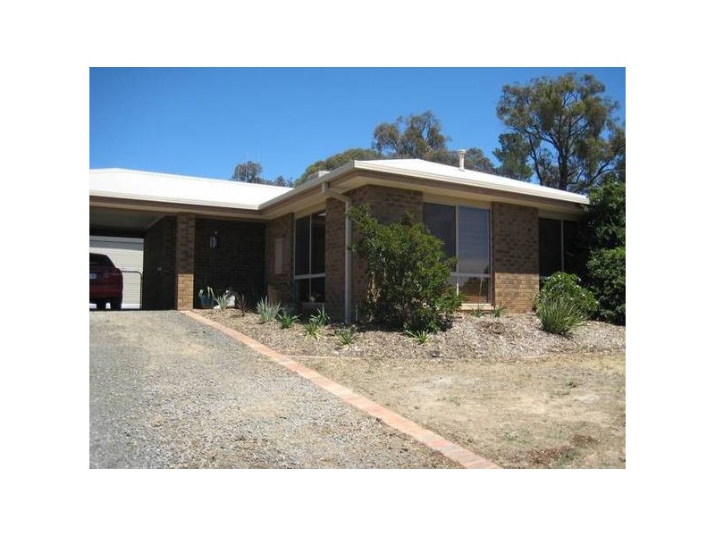 20 Mockridge Dive, Kangaroo Flat VIC 3555