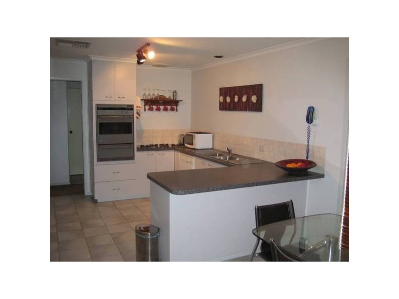 20 Mockridge Dive, Kangaroo Flat VIC 3555