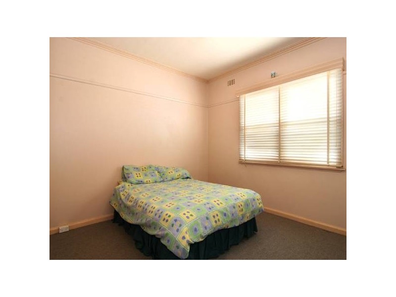 14 May Street, Kangaroo Flat VIC 3555