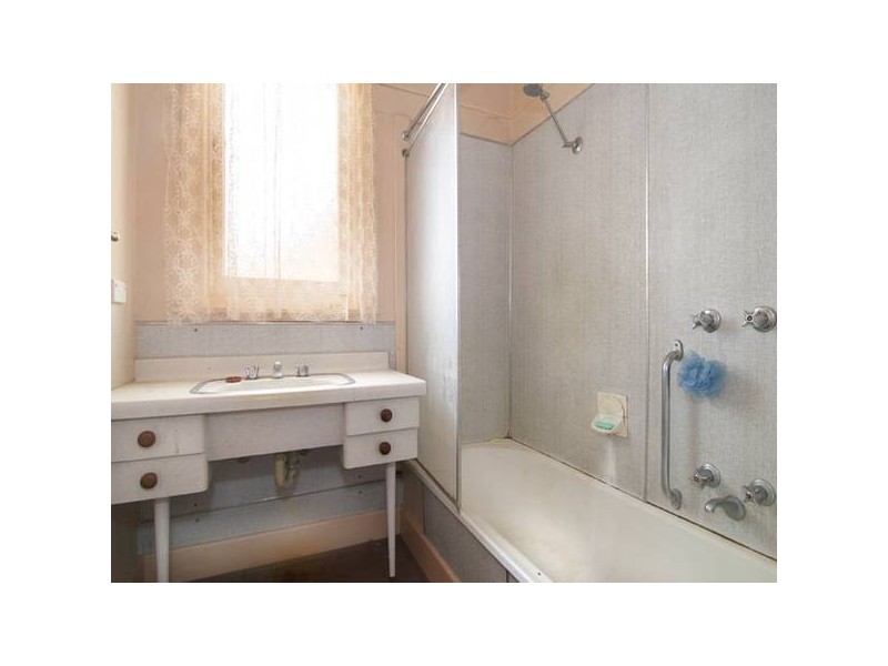 14 May Street, Kangaroo Flat VIC 3555