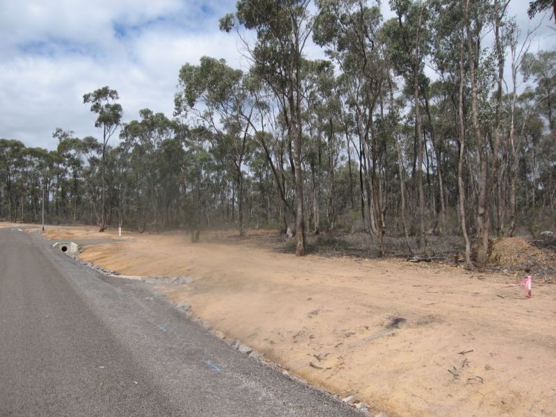 Cockatoo Drive, Junortoun VIC 3551