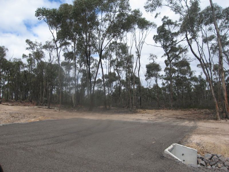Cockatoo Drive, Junortoun VIC 3551