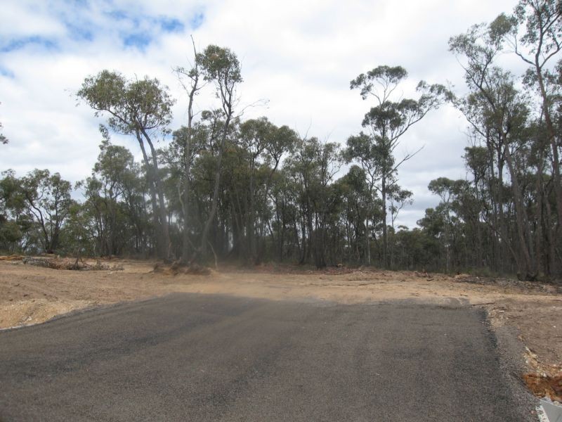 Cockatoo Drive, Junortoun VIC 3551