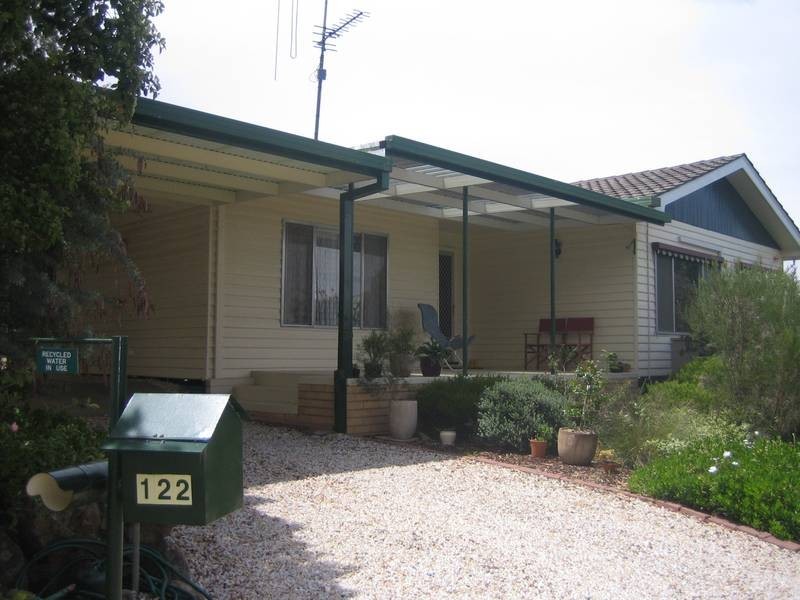 122 Maple Street, Golden Square VIC 3555