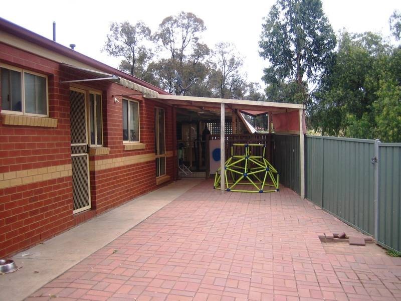 5 Jorben Place, Golden Square VIC 3555