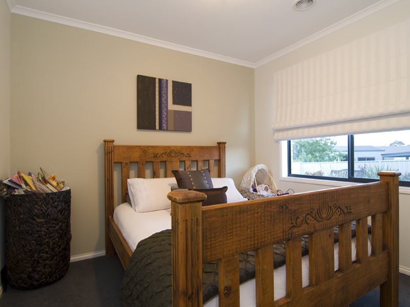 10 Arthurs Crescent, Strathfieldsaye VIC 3551