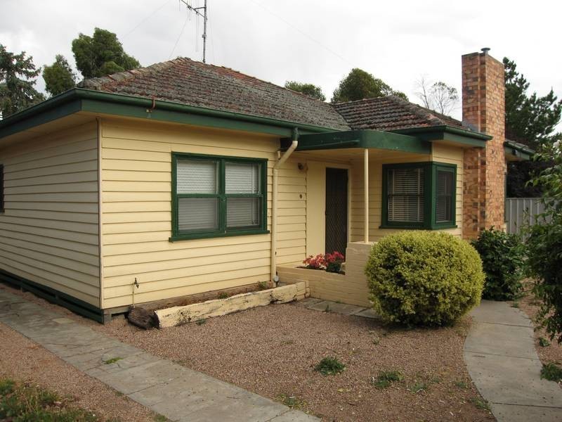 9 Theodore Street, Flora Hill VIC 3550