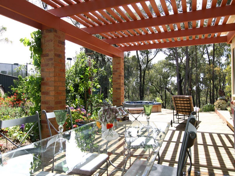 12 Elwood Drive, Strathdale VIC 3550