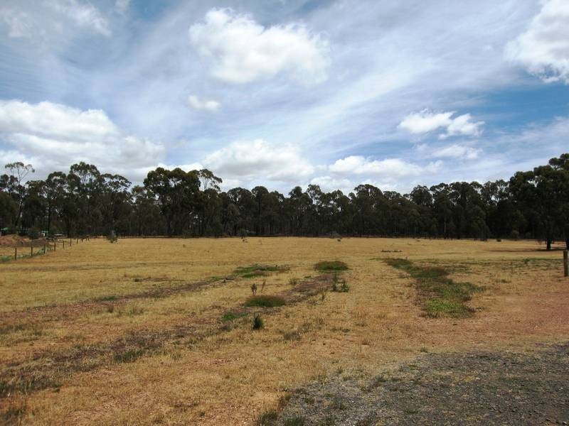 51 Knotts Lane, Junortoun VIC 3551