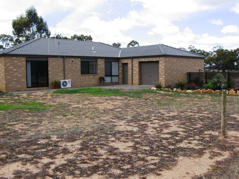 51 Knotts Lane, Junortoun VIC 3551