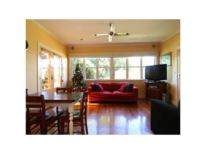 28 Rodney Street, Quarry Hill VIC 3550