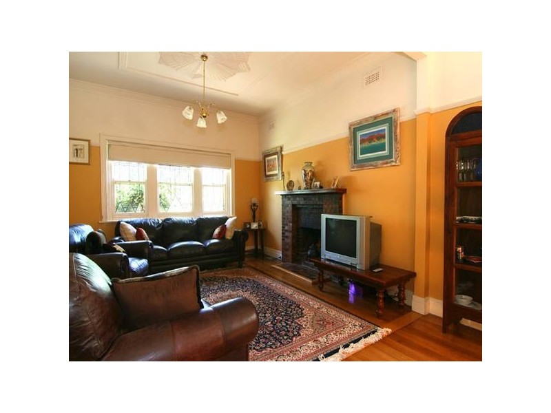 28 Rodney Street, Quarry Hill VIC 3550