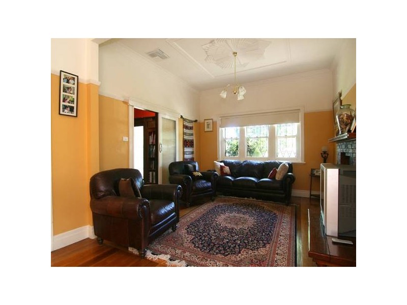 28 Rodney Street, Quarry Hill VIC 3550