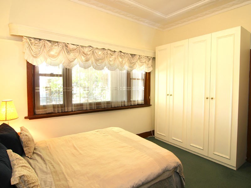 2 Marks Street, Quarry Hill VIC 3550