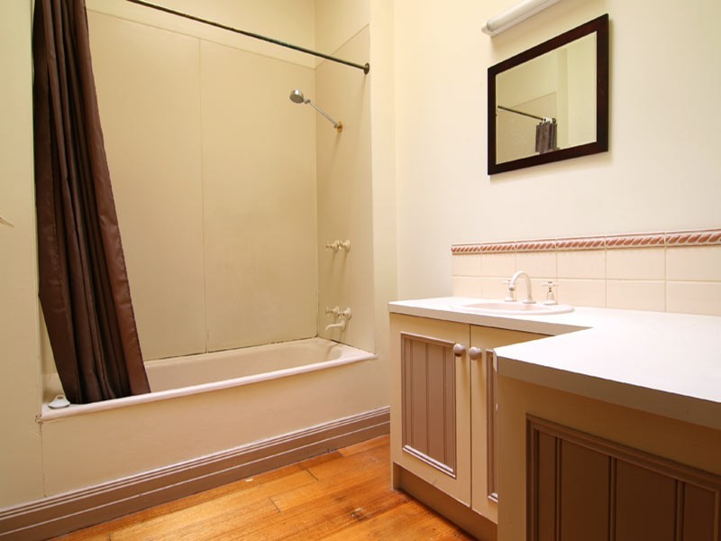 18 Graham Street, Quarry Hill VIC 3550