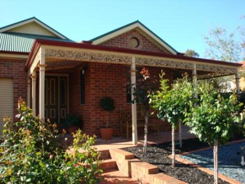 3 Sandstone Rise, Strathdale VIC 3550