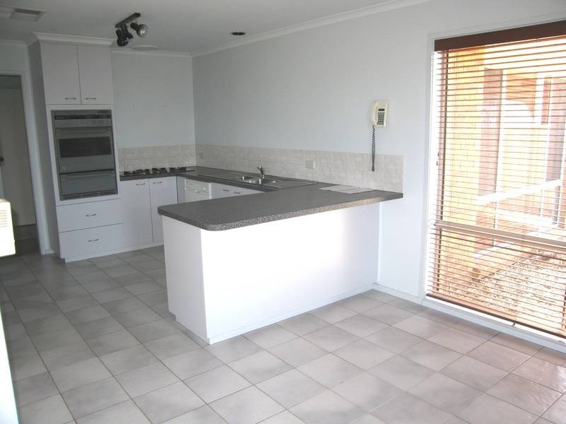 20 Mockridge Drive, Kangaroo Flat VIC 3555