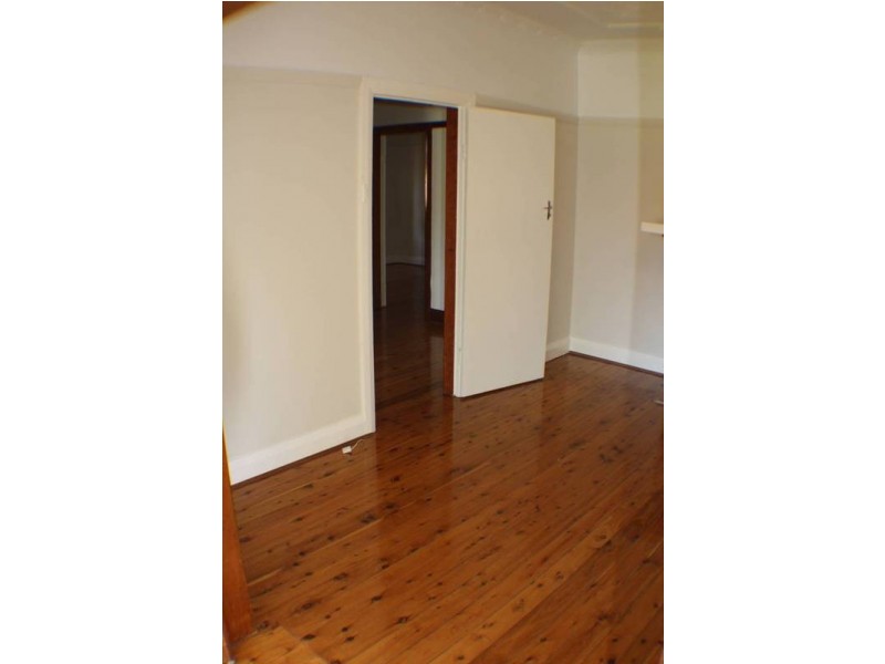 66 Gueudecourt Ave, Earlwood NSW 2206