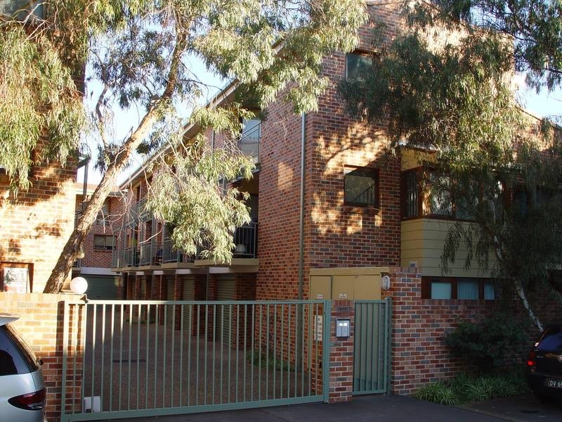 10/8a Mcdonald Street, Leichhardt NSW 2040