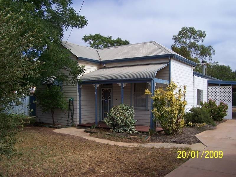 13 North Terrace, Boulder WA 6432