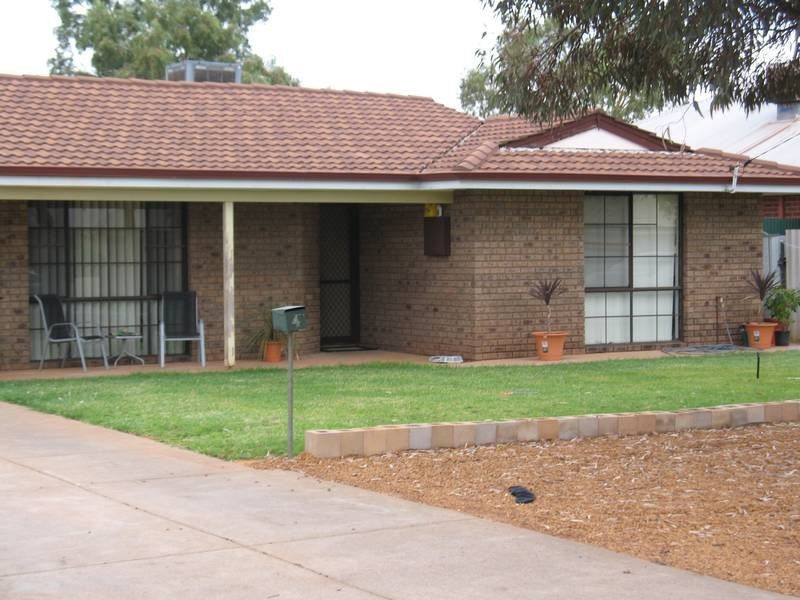4 Burton Place, Kalgoorlie WA 6430