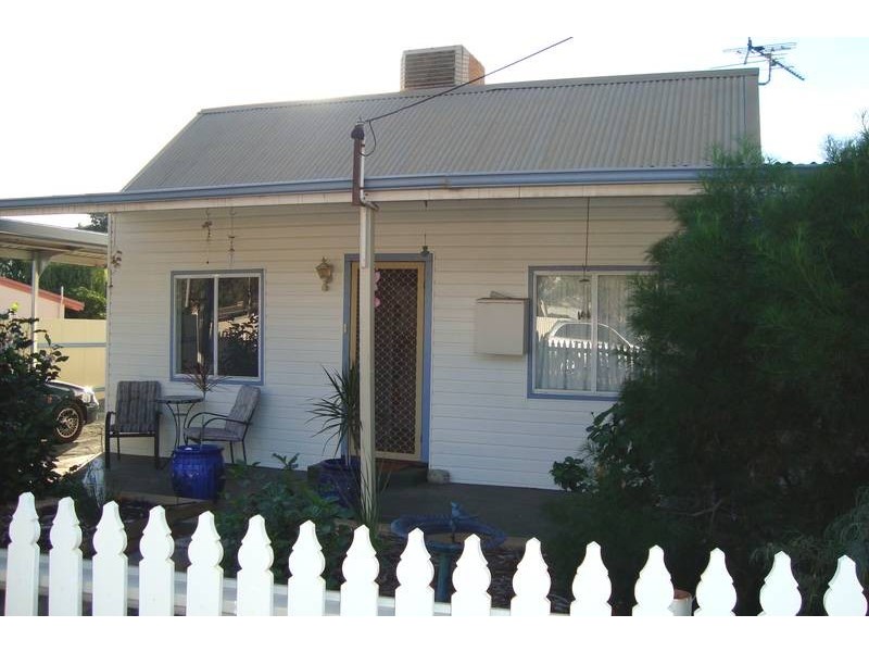 8 Frank Street, Kalgoorlie WA 6430