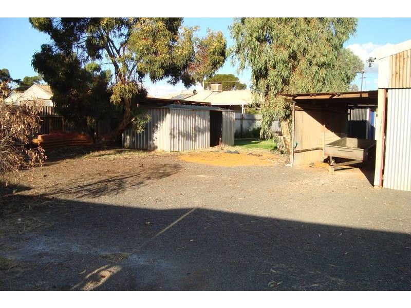 8 Frank Street, South Kalgoorlie WA 6430