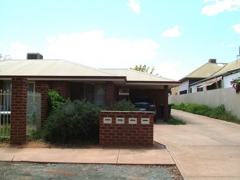 4/11 Moran Street, Boulder WA 6432