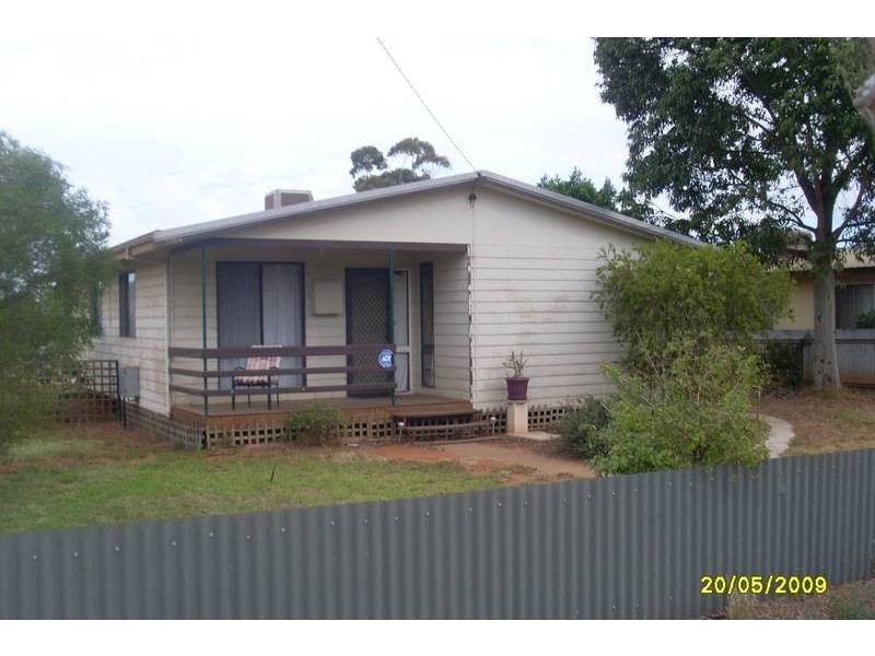 90 Dwyer Street, Boulder WA 6432