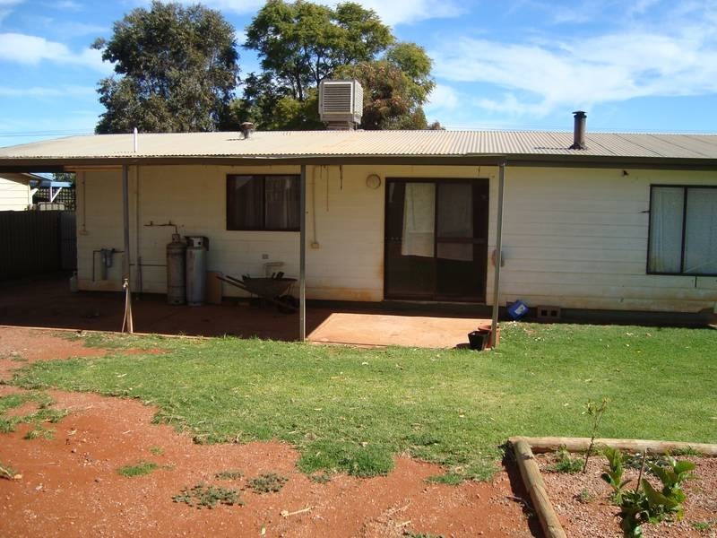 37 Hoover Street, Leonora WA 6438