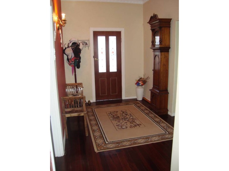 72 Killarney Street, Hannans WA 6430