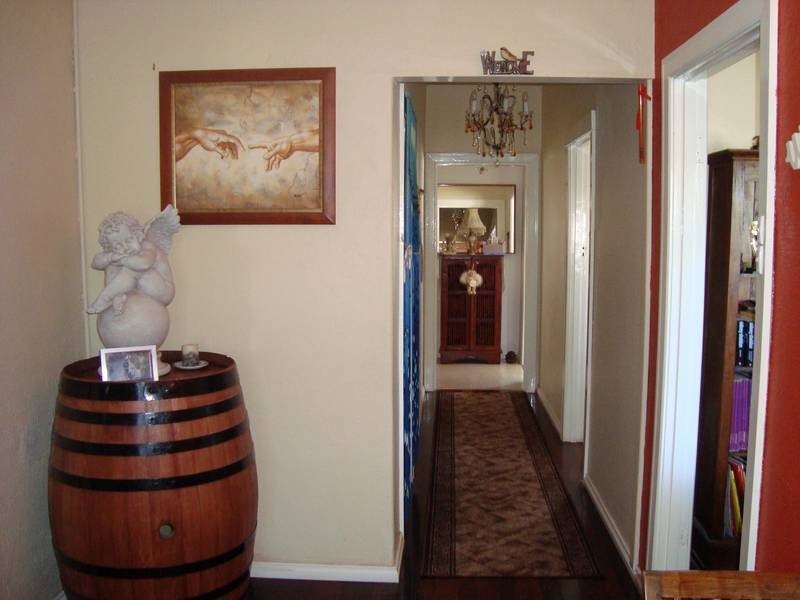 72 Killarney Street, Hannans WA 6430