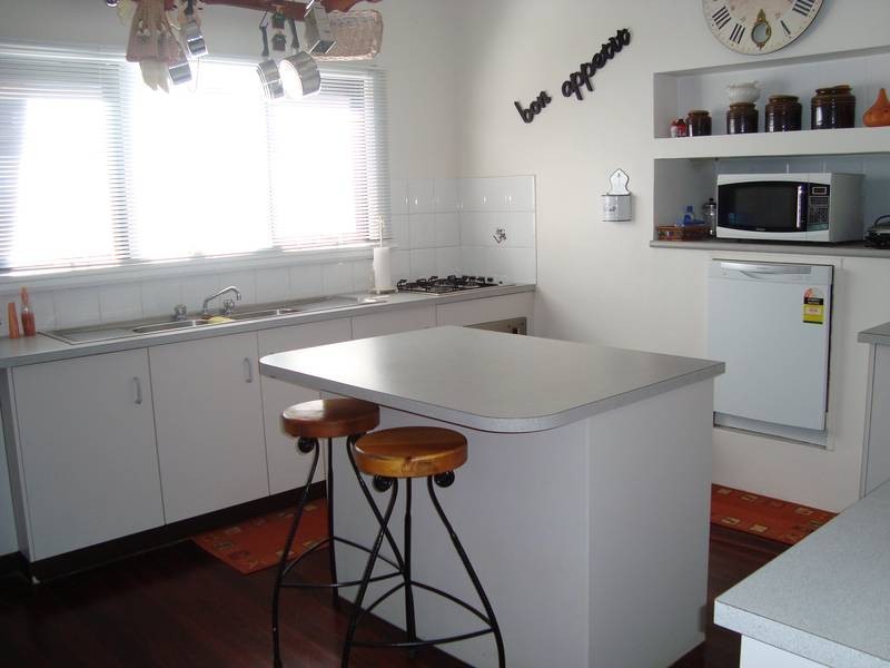 72 Killarney Street, Hannans WA 6430