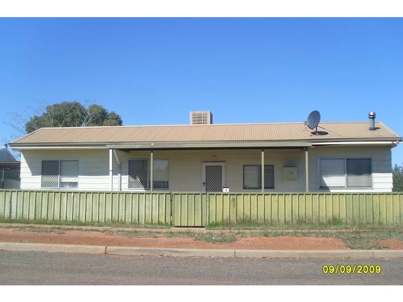 4 York Street, Boulder WA 6432