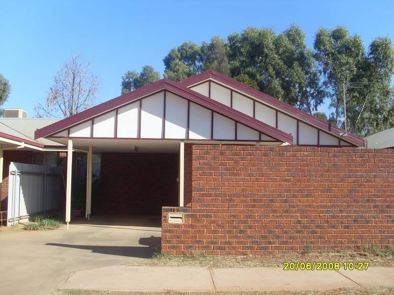 4/195 Burt Street, Boulder WA 6432